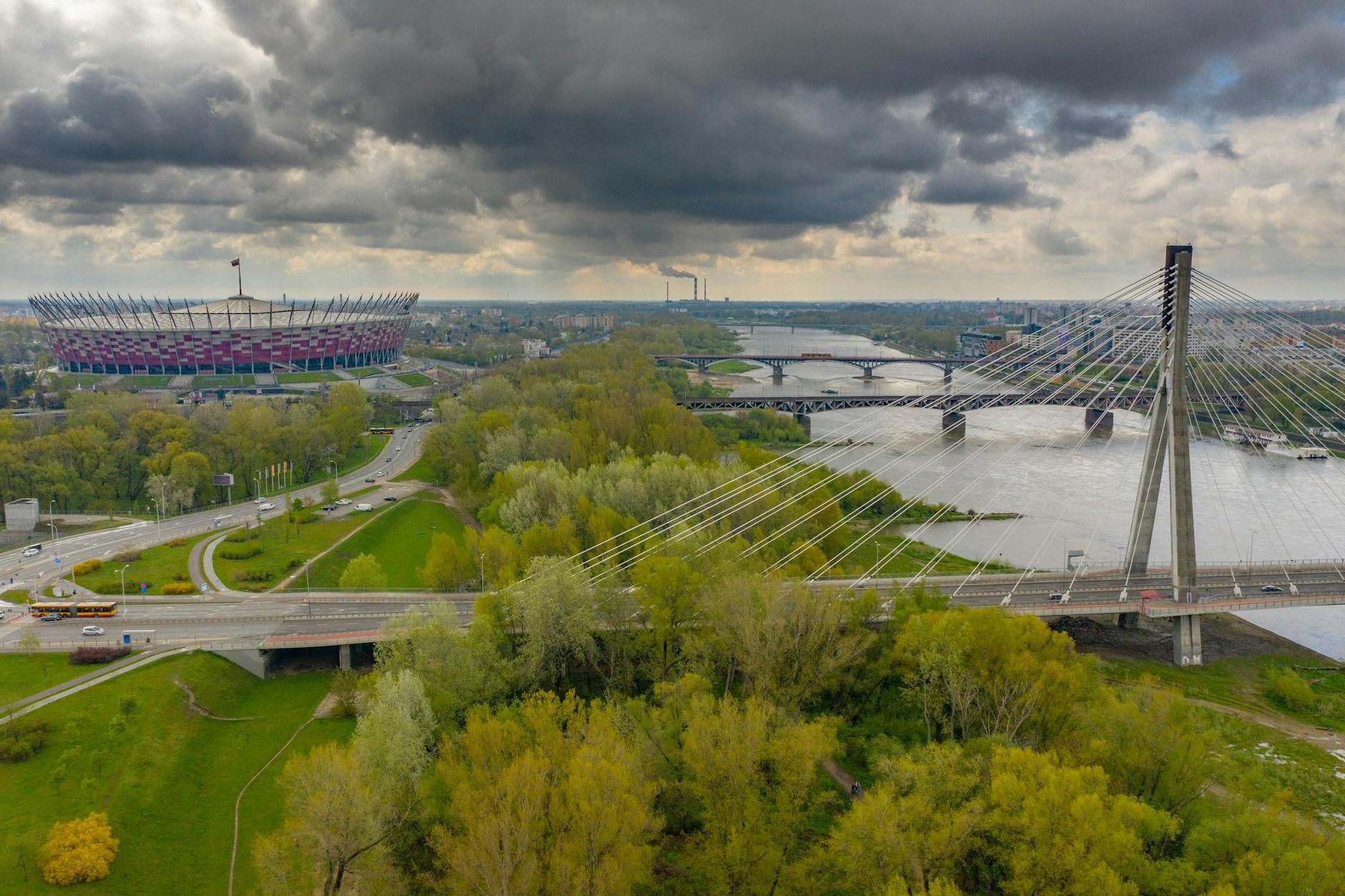 Częstochowa gości Mistrzostwa Świata w lataniu precyzyjnym, a stadion Włókniarza przechodzi rozbudowę.